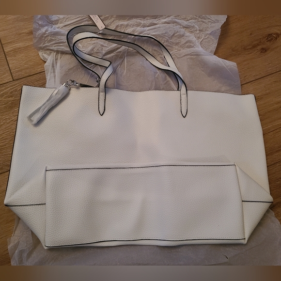Victoria's Secret White Pleather Tote Bag - Picture 2 of 3